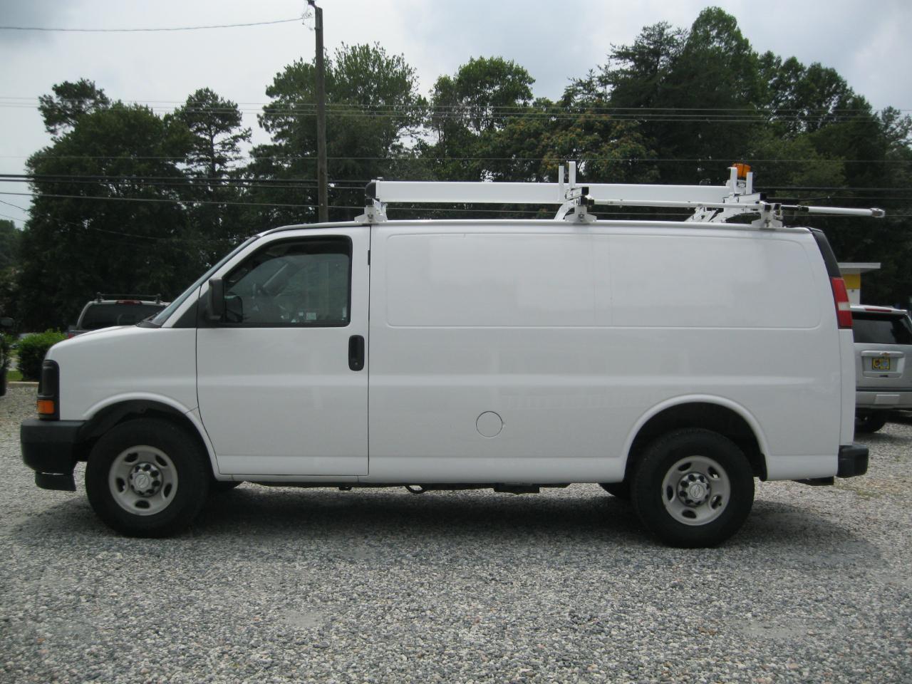 chevrolet express cargo 2017 1GCWGAFF7H1244838 image